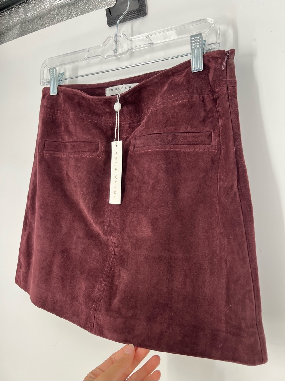 Trina Turk Burgundy Suede A-Line Stitched Classic Designer Mini Skirt 4 NWT - Picture 4 of 8